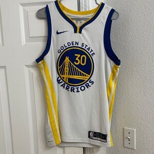 Golden State Warriors Basketball Jersey Stephen Curry Size Large gently worn